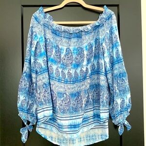 BeachLunchLounge Blue Long Sleeve Patterned Off The Shoulder Blouse. Size M